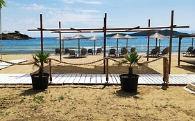 Sea View Apartments Nikos